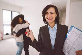 What to Look for When Hiring an Agent