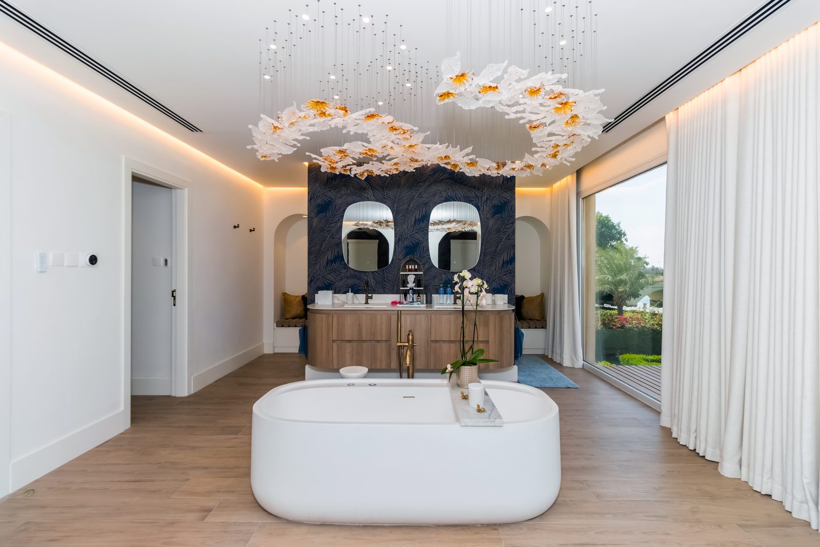Daily Habits for a Spotless Bathroom